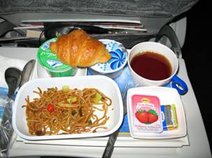 Frühstück im Flugzeug